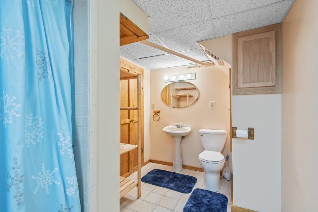 University Place bathroom remodel contractor near me